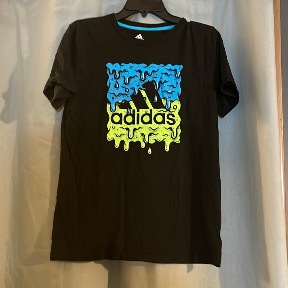 Boys adidas tee